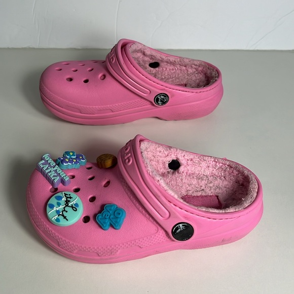 CROCS GIRLS CLASSIC LINED CLOG PARTY PINK / CANDY PINK KID’S SIZE 11 - Picture 4 of 9
